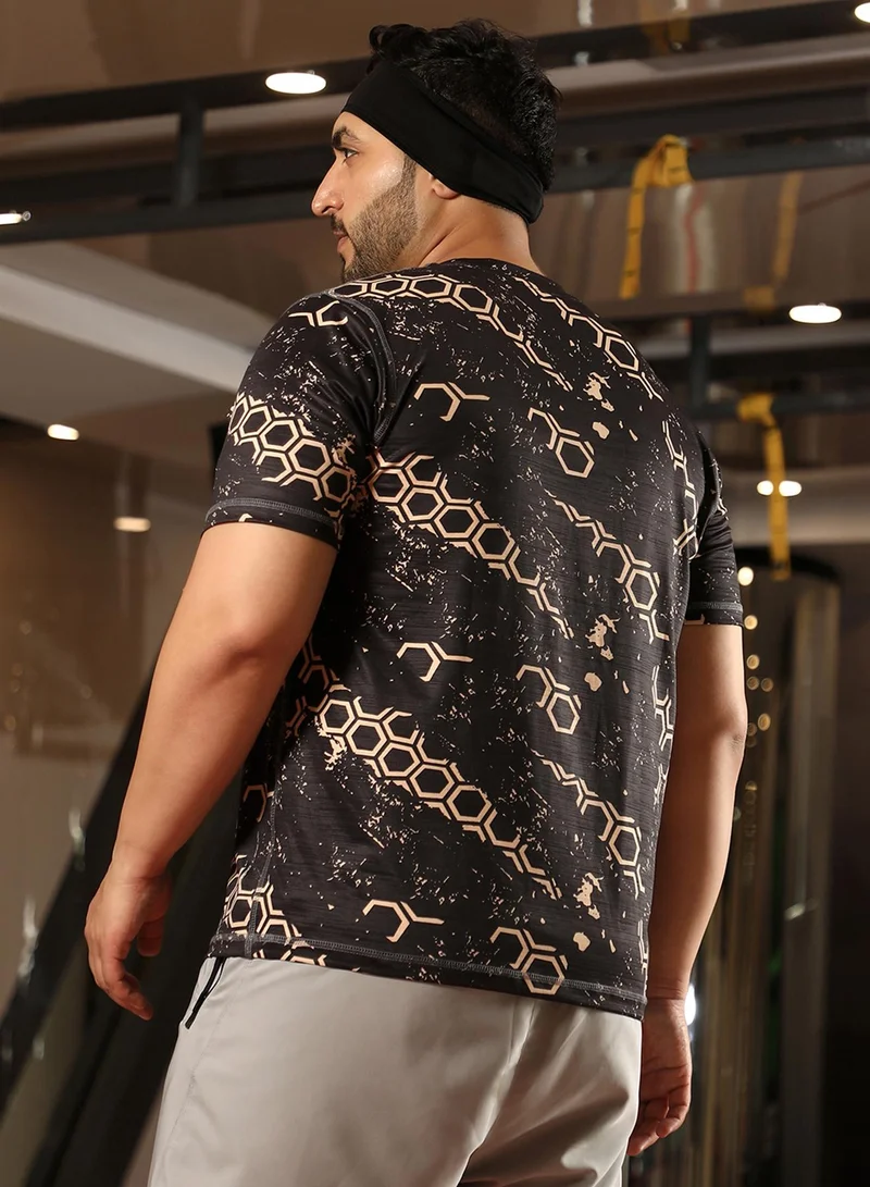 Instafab Plus  Men's Midnight Black Geometric Activewear T-Shirt For Casual Wear | Crew Neck | Short Sleeve | Anti-Odor | Dri-Fit | Jersey T-Shirt Crafted With Comfort Fit & High-Performance for Men | Best Price UAE